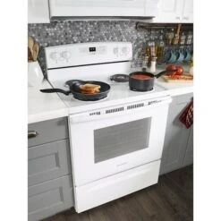 Cuisinière électrique Amana, Blanche, 4,8 Pi³, 30 Po, Fonction Autonettoyante -Appareils Électroménagers 30005424e L