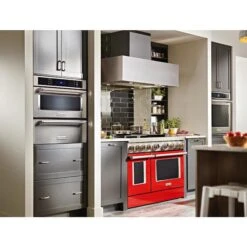 Cuisinière à Gaz Avec Plaque Chauffante KitchenAid, Rouge Passion, 6 Brûleurs, 48 Po. L. -Appareils Électroménagers 30006444e L